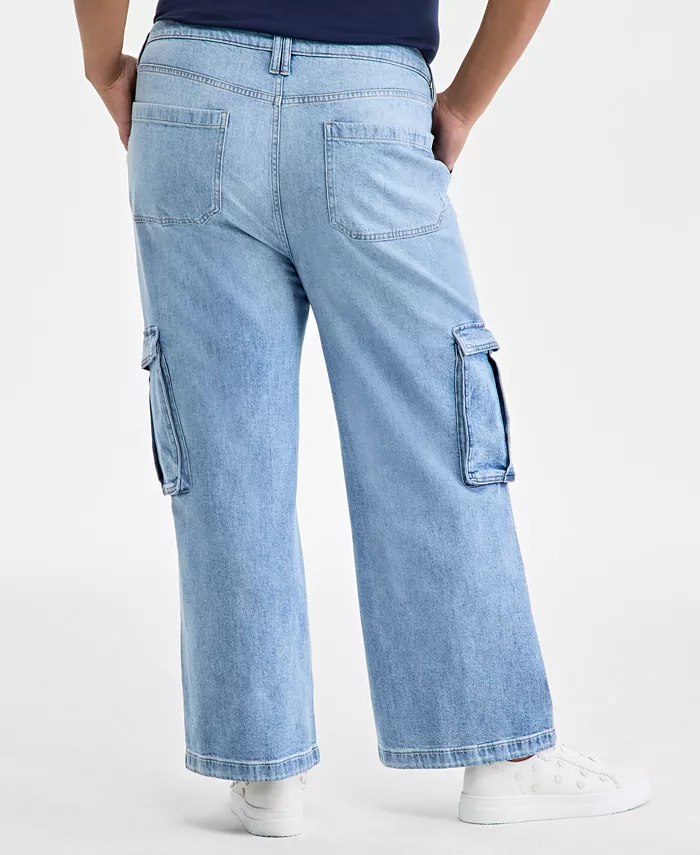 Women's Light Wash High Rise Utility Cargo Jeans - thumbnail 4