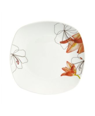 Lily 16 Pc. Dinnerware Set, Service for 4