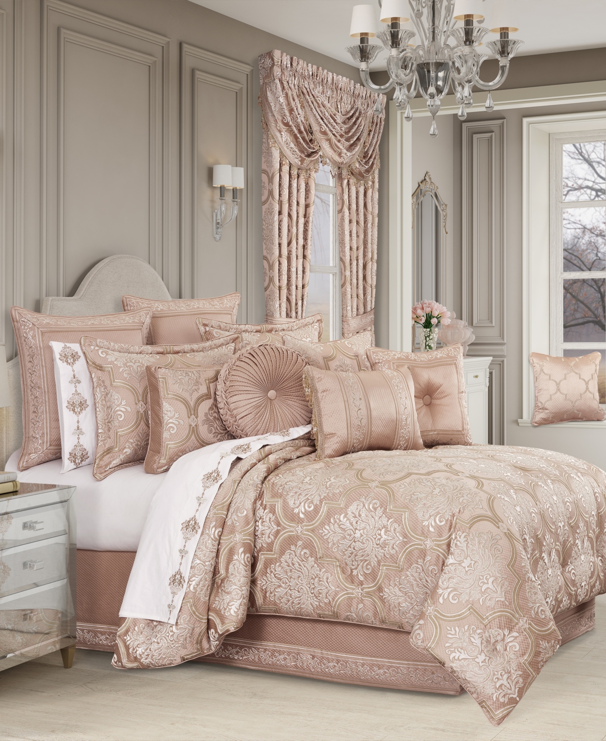 J Queen New York Rosewater Tufted Decorative Pillow, 15" Round In Blush