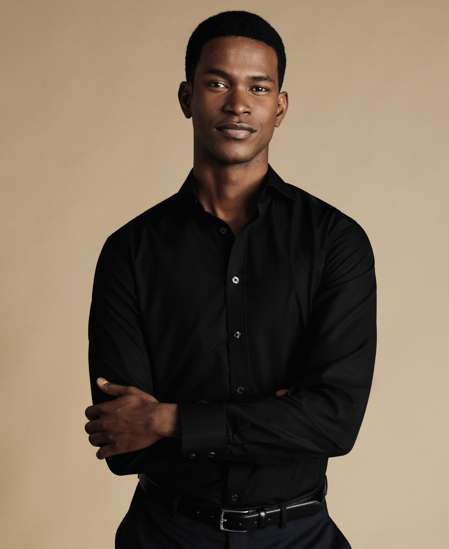 Мужская рубашка Charles Tyrwhitt Slim-Fit Poplin Dress Shirt, цвет: Чёрный — фото 1