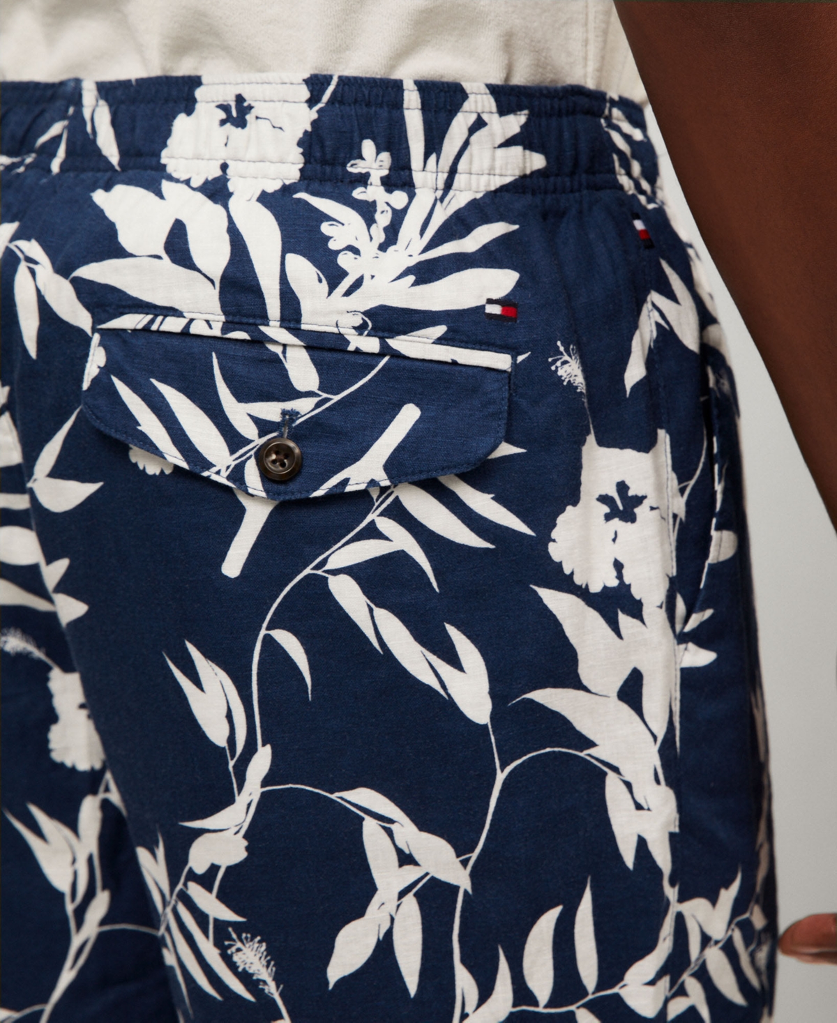 Shop Tommy Hilfiger Men's Relaxed-fit 10" Tropical Linen Shorts In Night Sky
