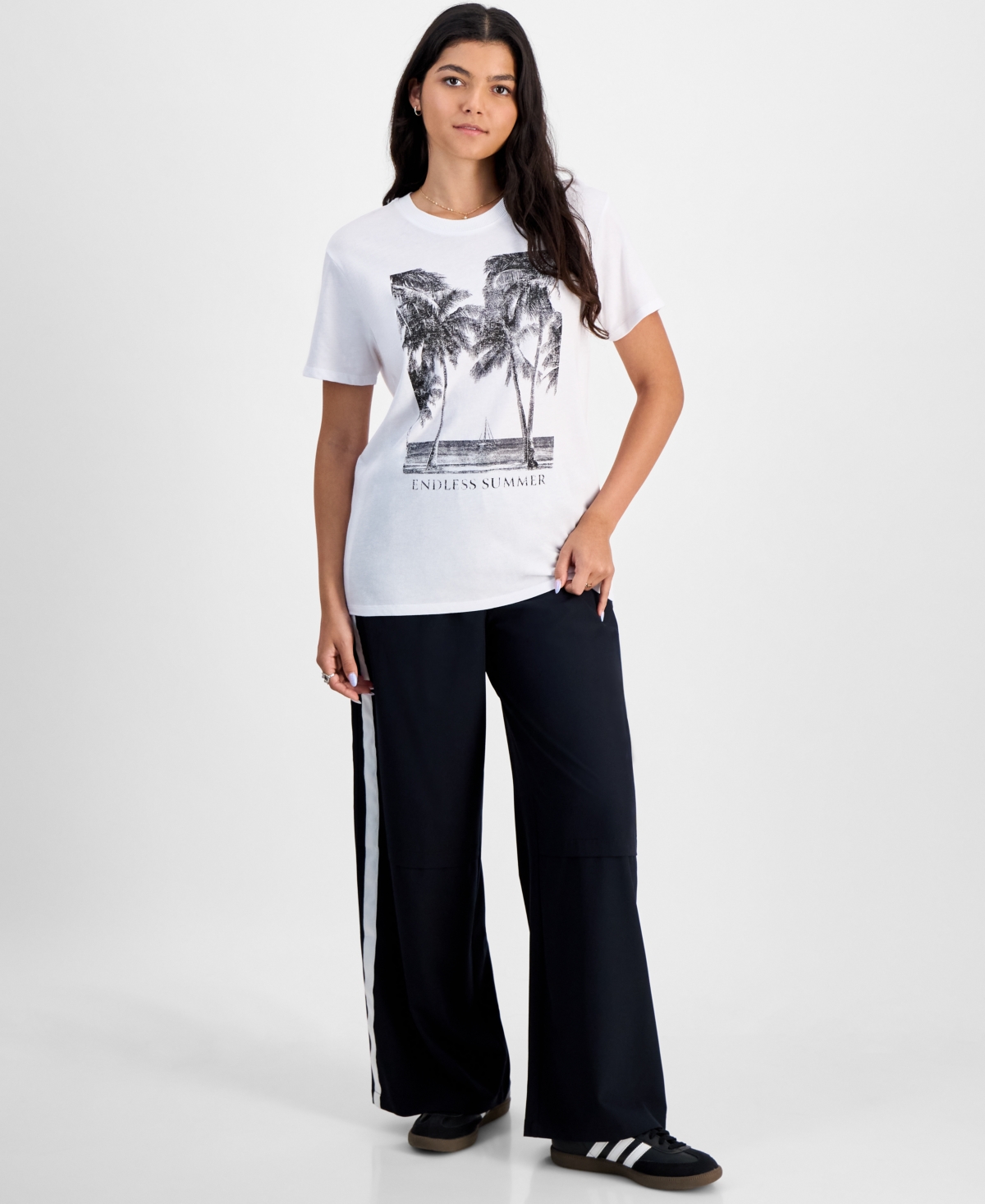 Juniors' Endless Summer Boyfriend Tee - White