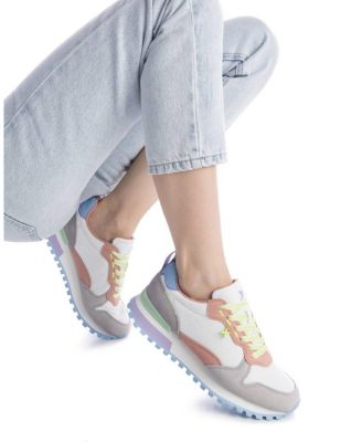 Women's Casual Sneakers