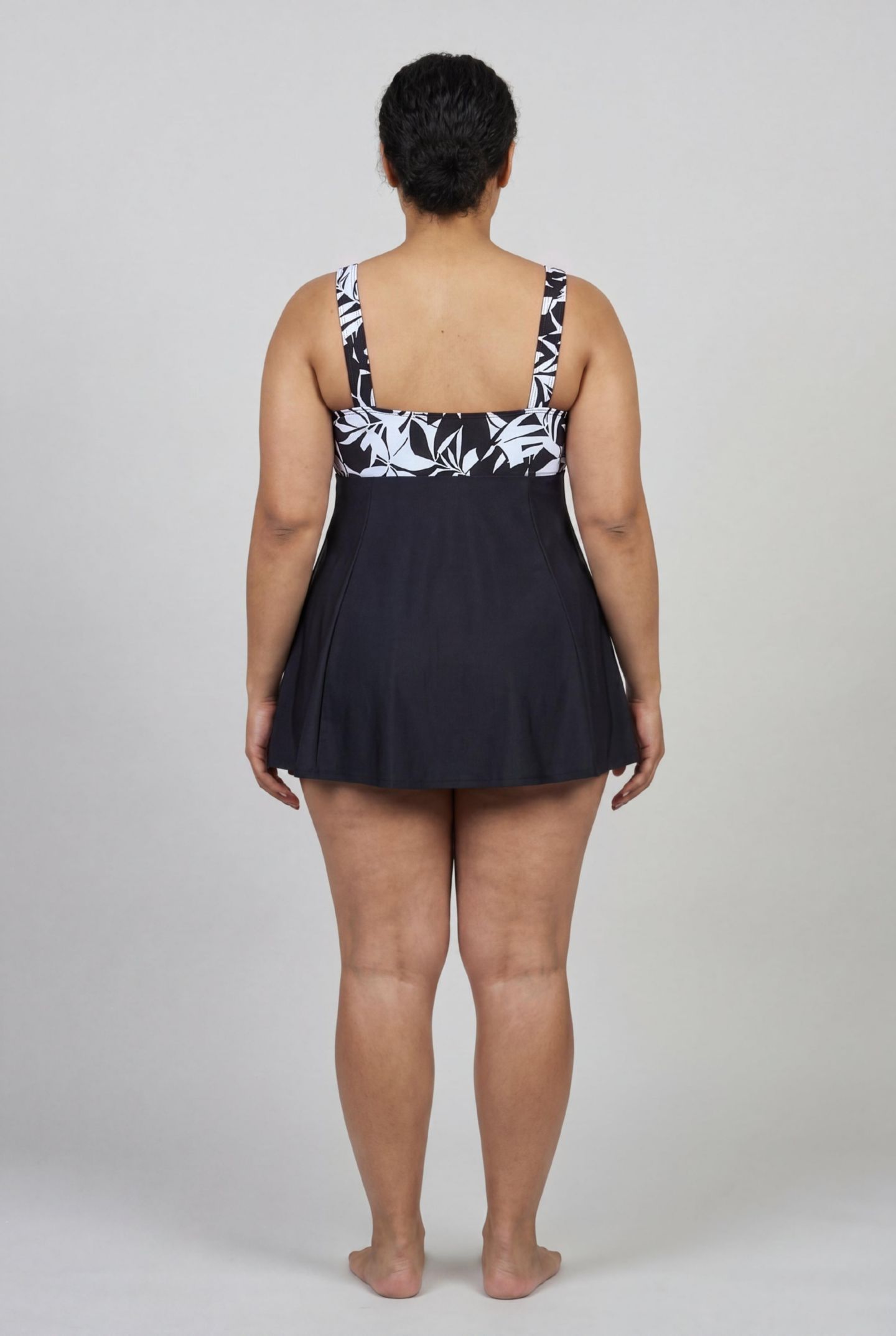 Купальник Swimdress, V-образный вырез — Swimsuits for All, цвет: Чёрный белый — фото 2