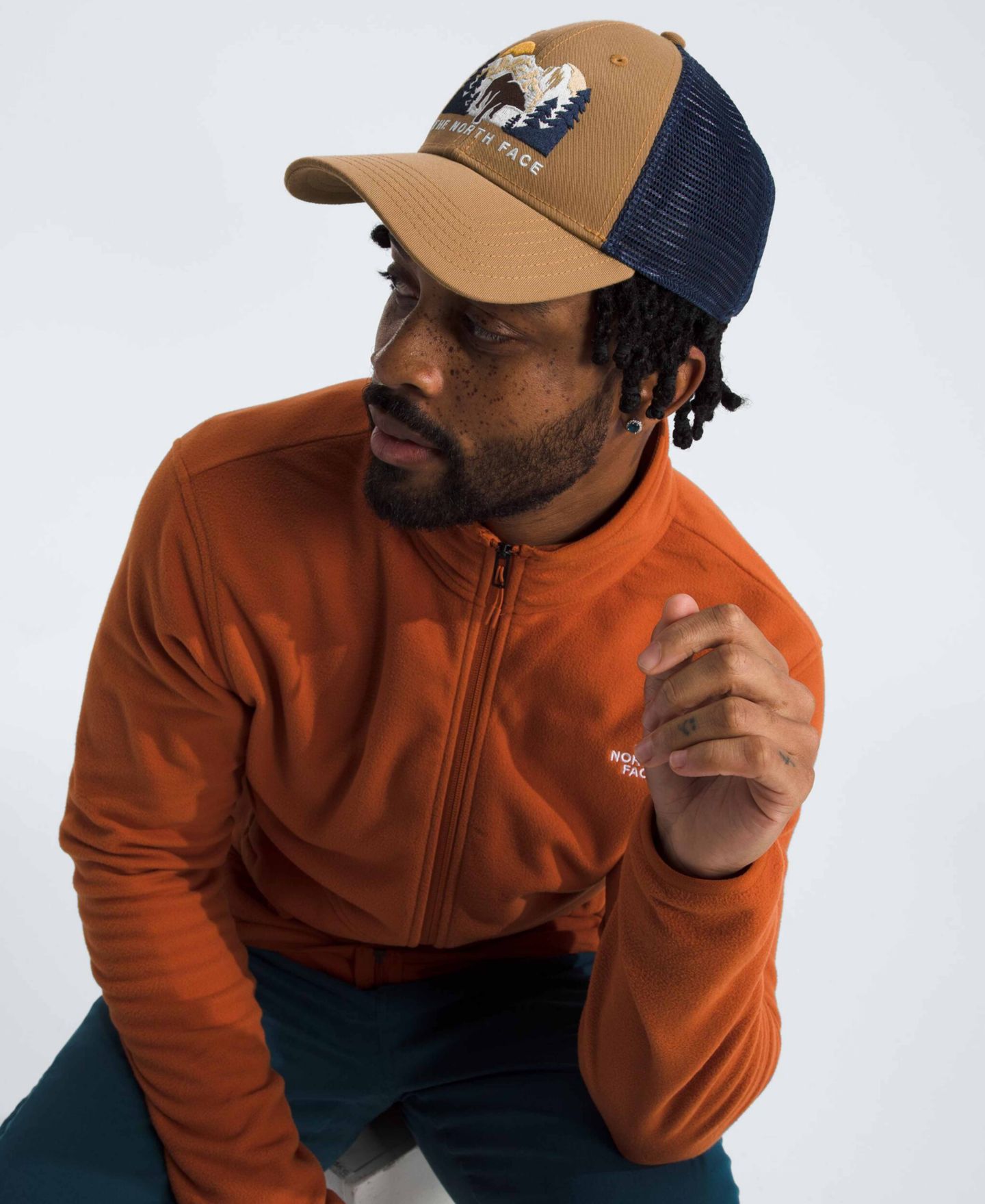 Мужская кепка The North Face Embroidered Mudder Trucker Hat, цвет: Чёрный — фото 4
