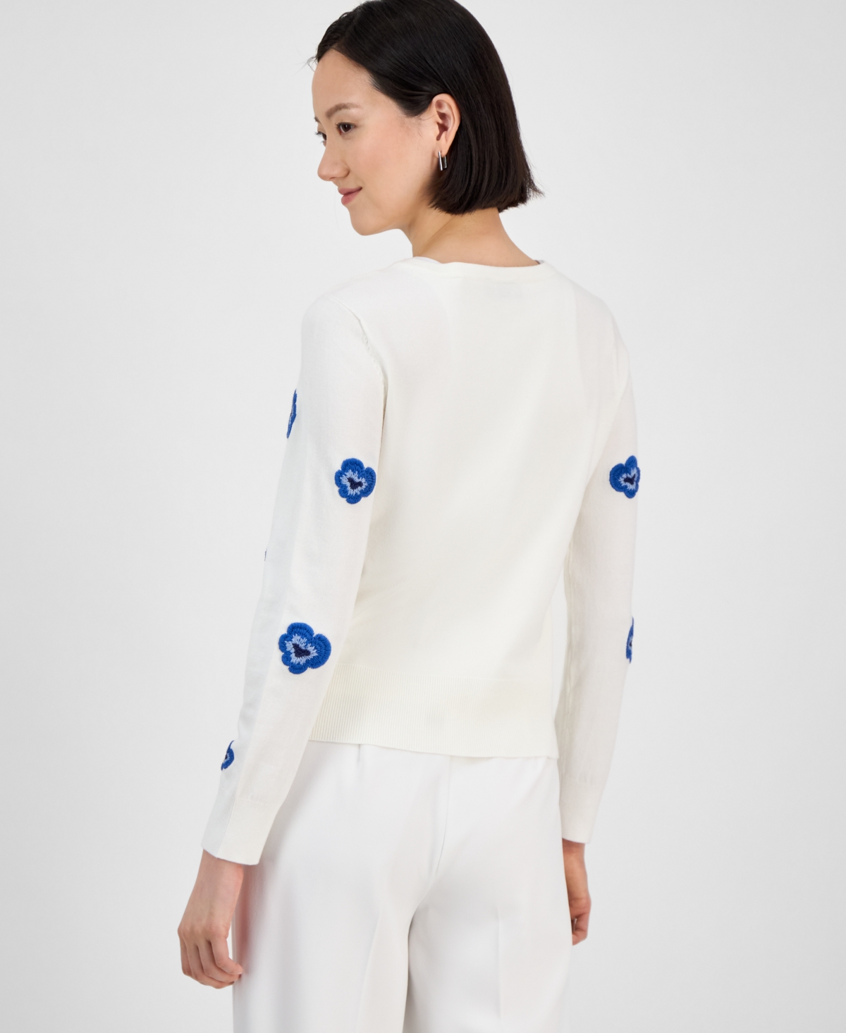 T Tahari Women's Floral-embroidered Button-front Cardigan In White Star