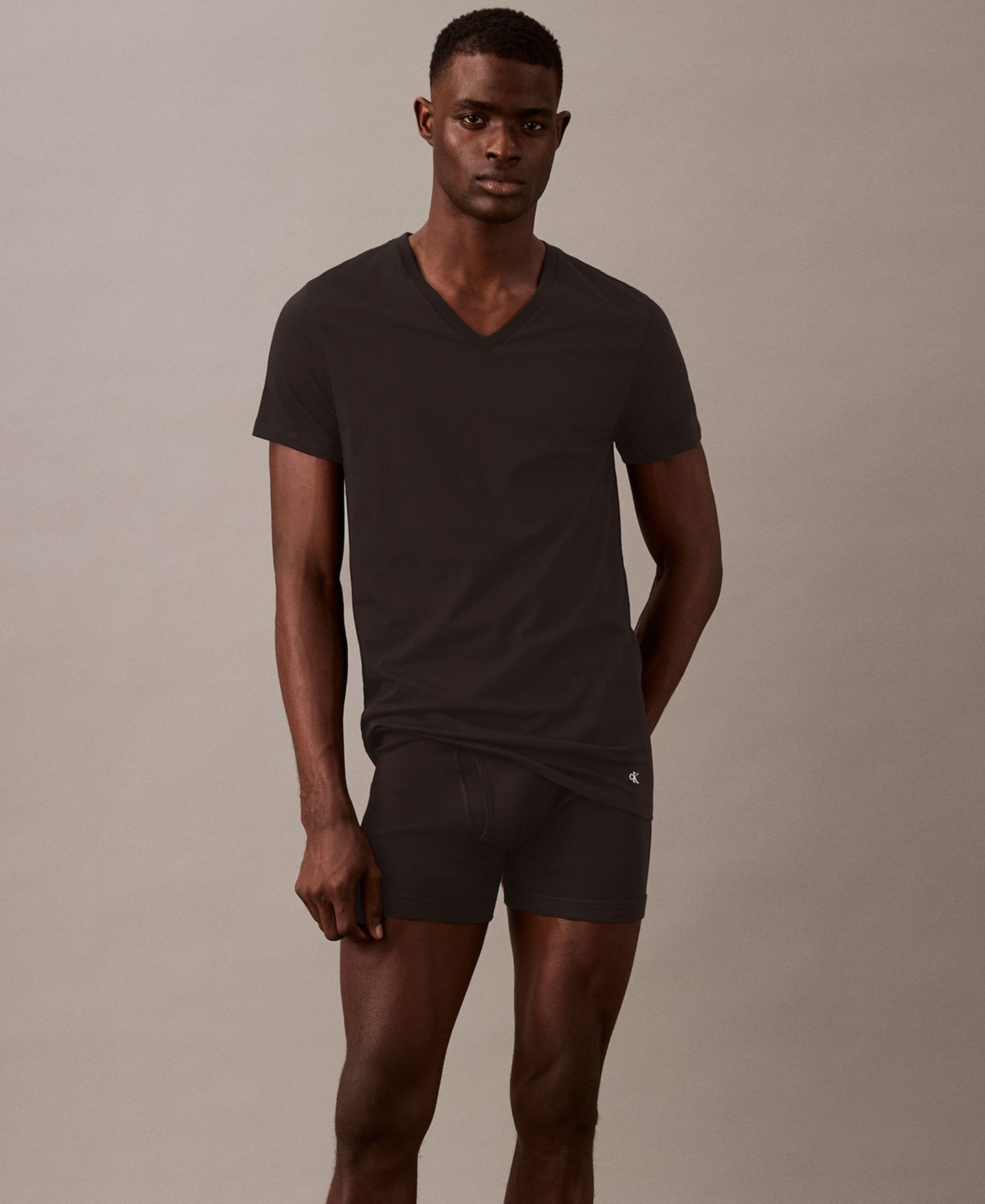 Мужские футболки Calvin Klein 5-Pack Cotton Classics V-Neck T-Shirts, цвет: Чёрный — фото 2