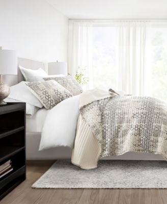 Distressed Aztec Reversible 3-Pc. Lightweight Quilt Set, King/California King