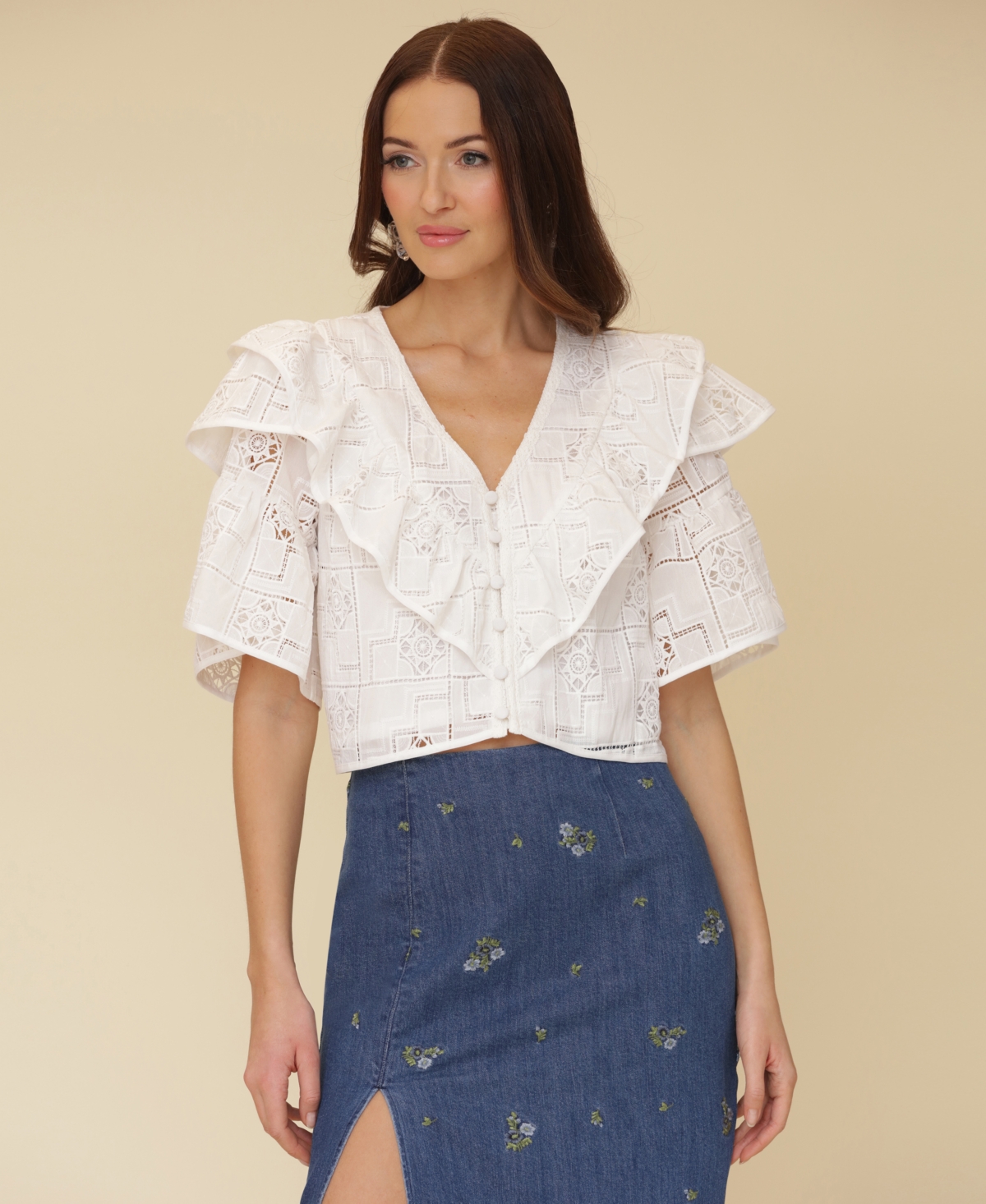 AVEC LES FILLES WOMEN'S TIERED RUFFLE CROPPED TOP 