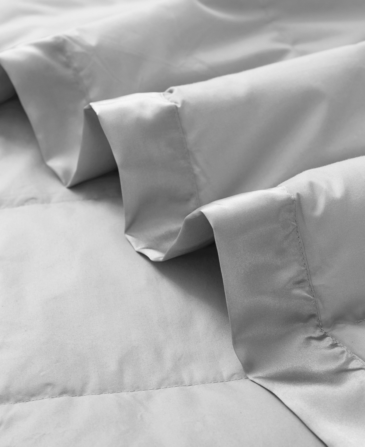 Unikome Lightweight Down Alternative Blanket, King In Light Gray