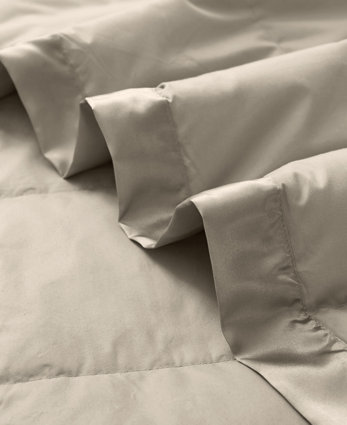 Unikome Lightweight Down Alternative Blanket, Full/queen In Sand Shell