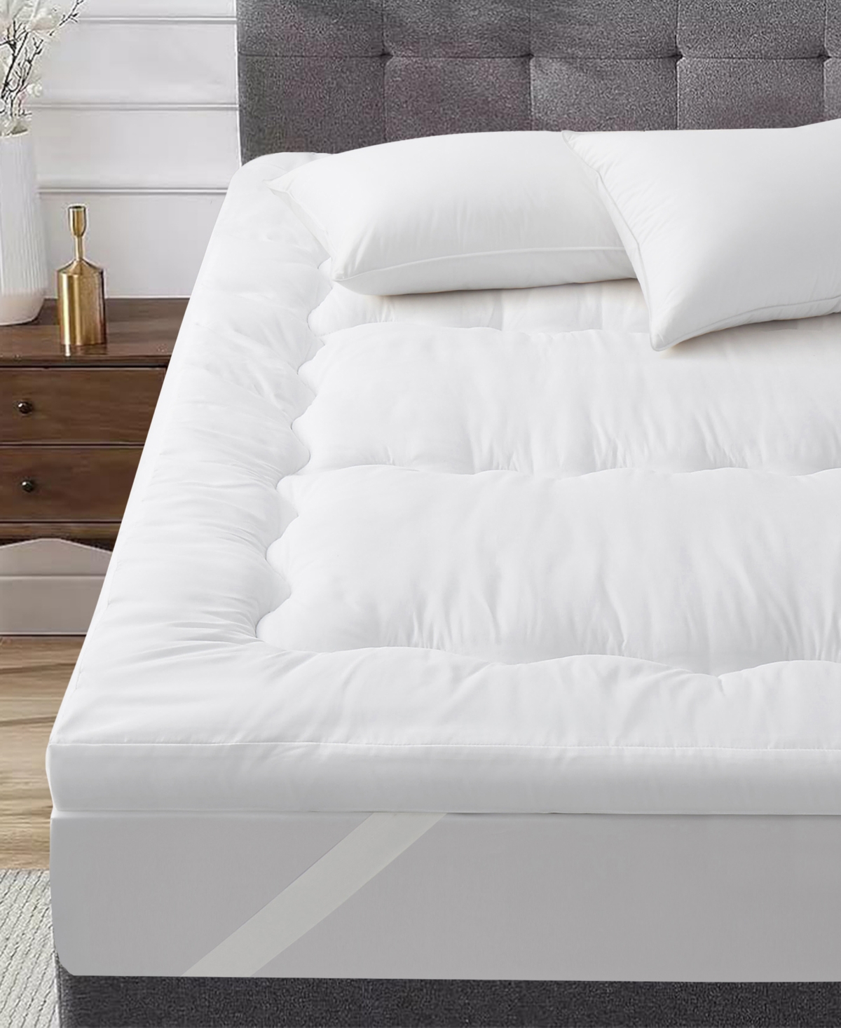 Unikome Wave Quilted Mattress Topper, King In White