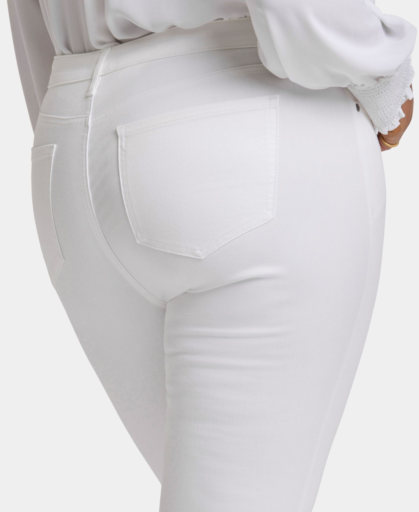 Женские джинсы NYDJ Plus Size Marilyn Straight Crop, цвет: Оптический белый — фото 4