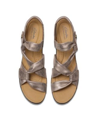 Collection Women's Laurieann Bell Round Toe Flat Sandals