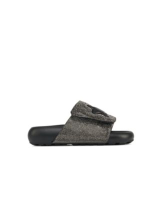 Celia Sandal