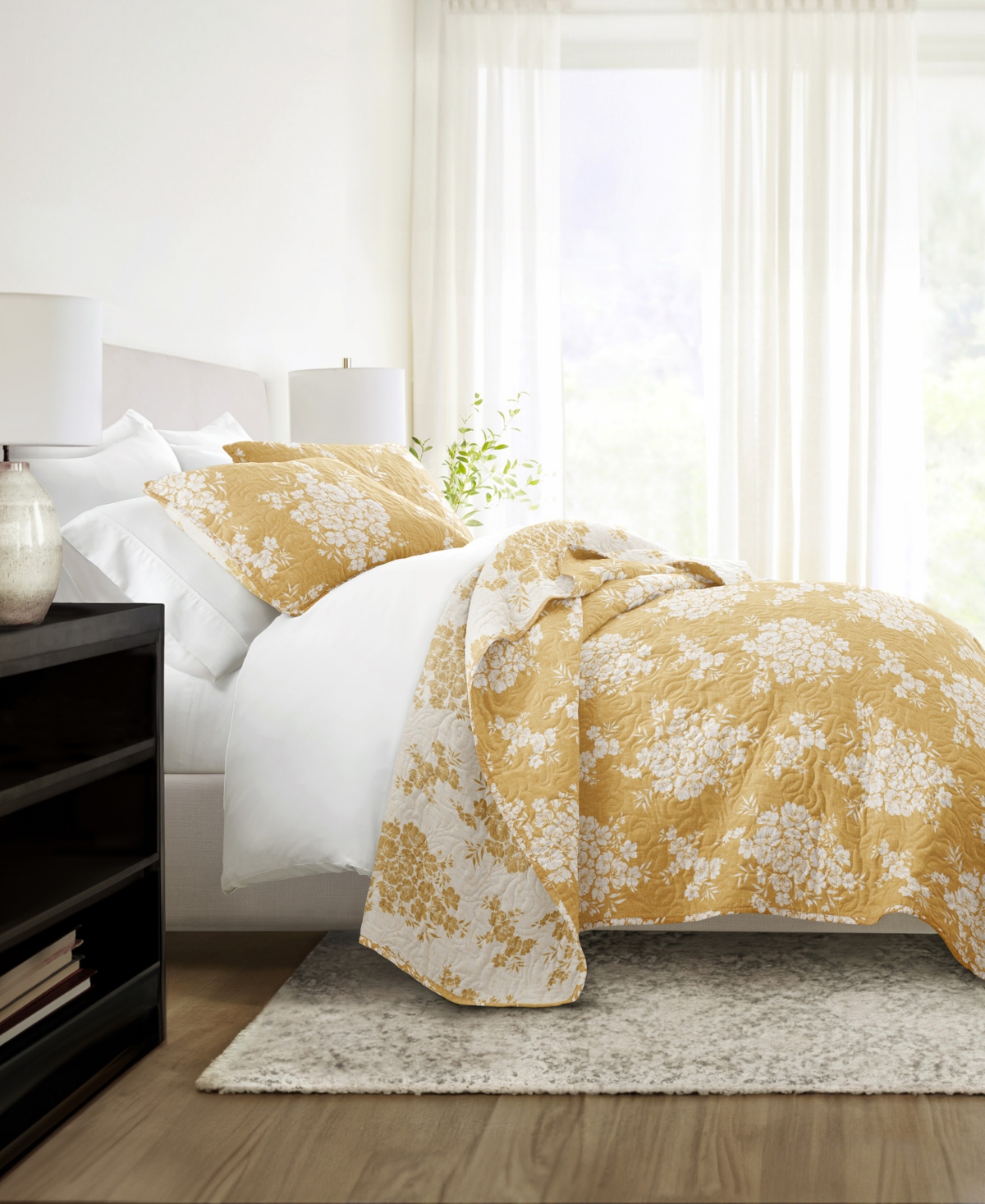 Ienjoy Home Distressed Bouquet Reversible 3-pc. Quilt Set, King/california King In Yellow