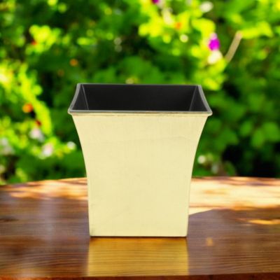 Square Plastic Planter Pot – Durable Indoor/Outdoor Flower Pot for Garden, Patio, or Balcony Use