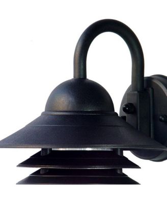 Outdoor Wall Light with Three-Tier Lamp Shade – Stylish Lighting for Exterior Spaces