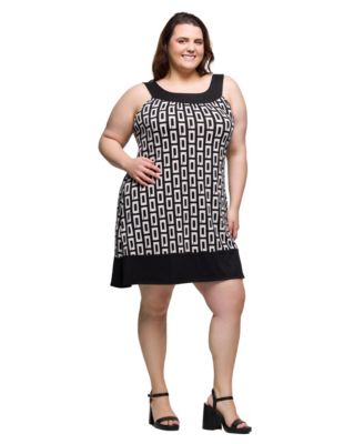 Plus Size Scoop Neck Sleeveless Knee Length Dress