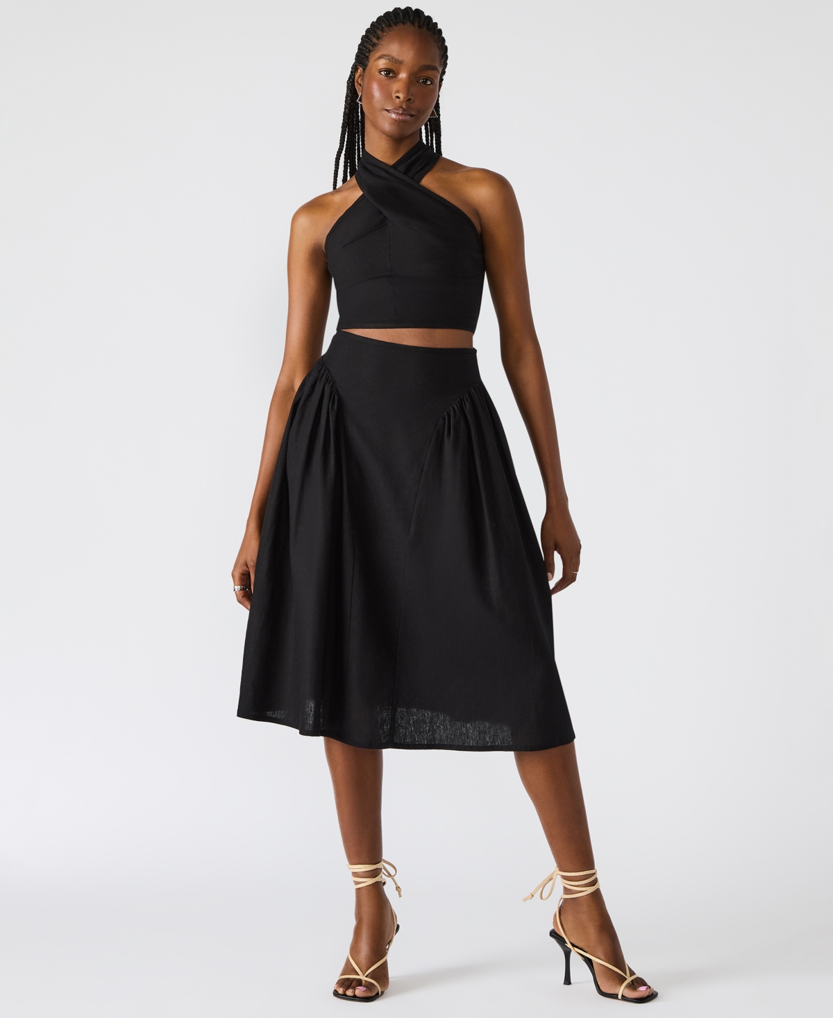 Steve Madden Winnie Twist Neck Crop Linen Blend Top In Black