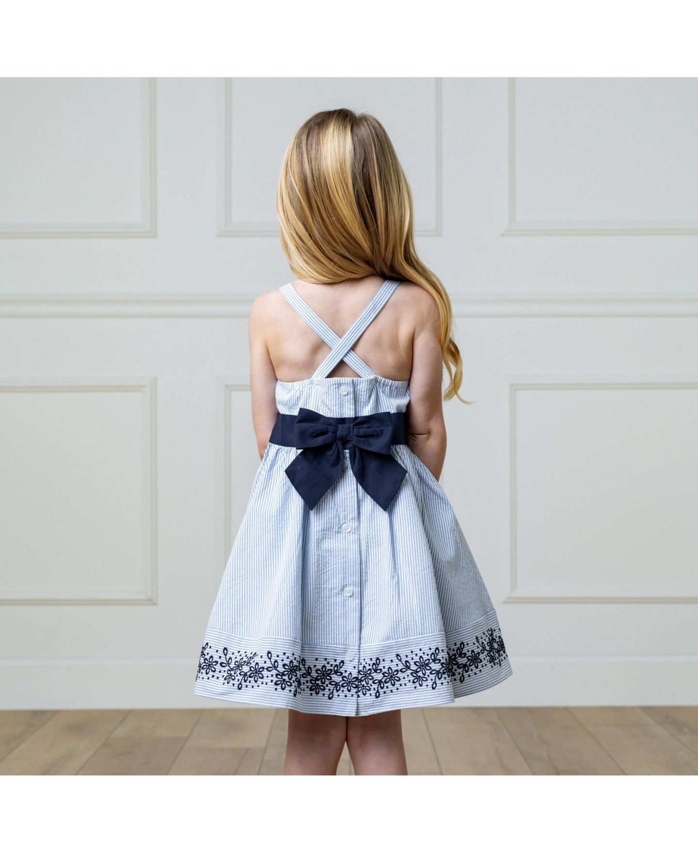 Платье Hope & Henry Heirloom Sleeveless Special Occasion Sundress with Bow Back Detail and Embroidery для девочек, цвет: Синий — фото 8