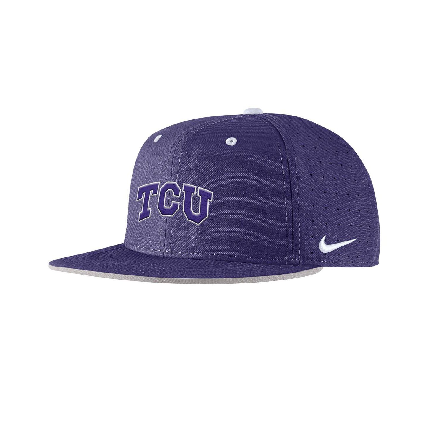 Мужская кепка Nike Purple TCU Horned Frogs On-Field True Performance Baseball Fitted Hat — фото 1