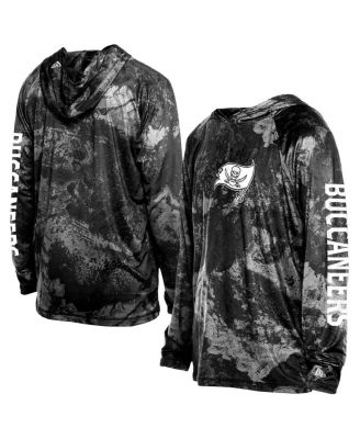 New Era - Men's Black Tampa Bay Buccaneers RealTree Xtreme Camo Raglan Long Sleeve Hooded Top