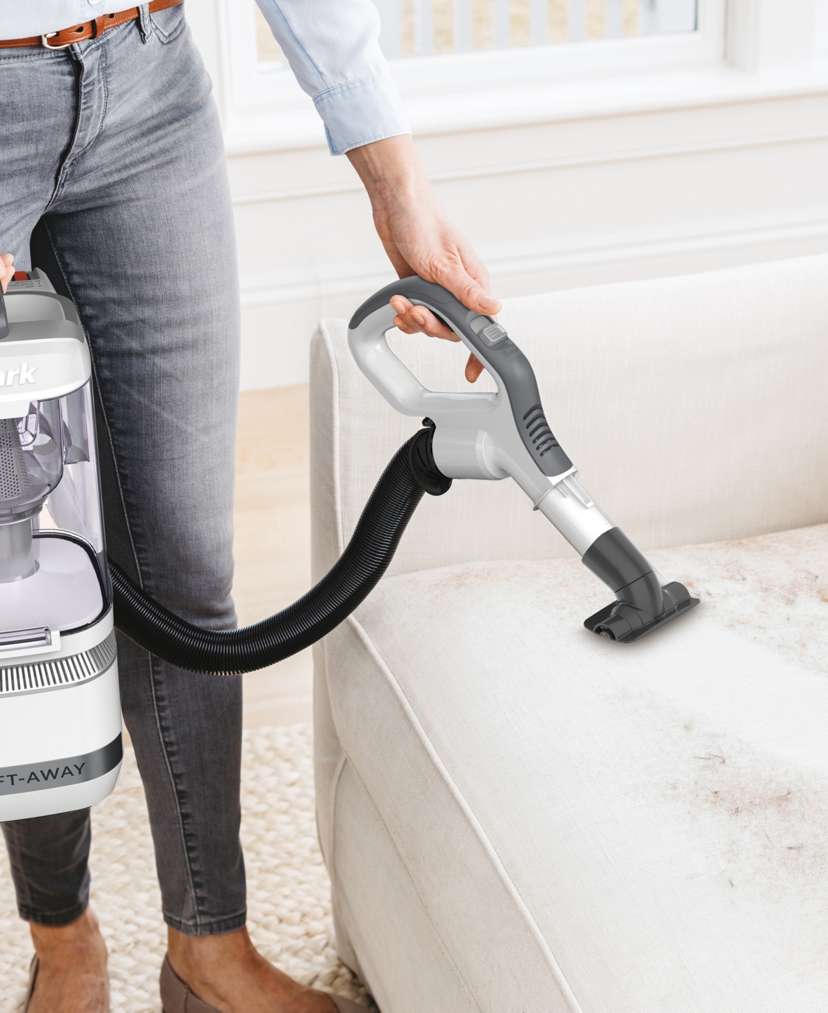 Shark Navigator Lift-away Adv Upright Vacuum In White