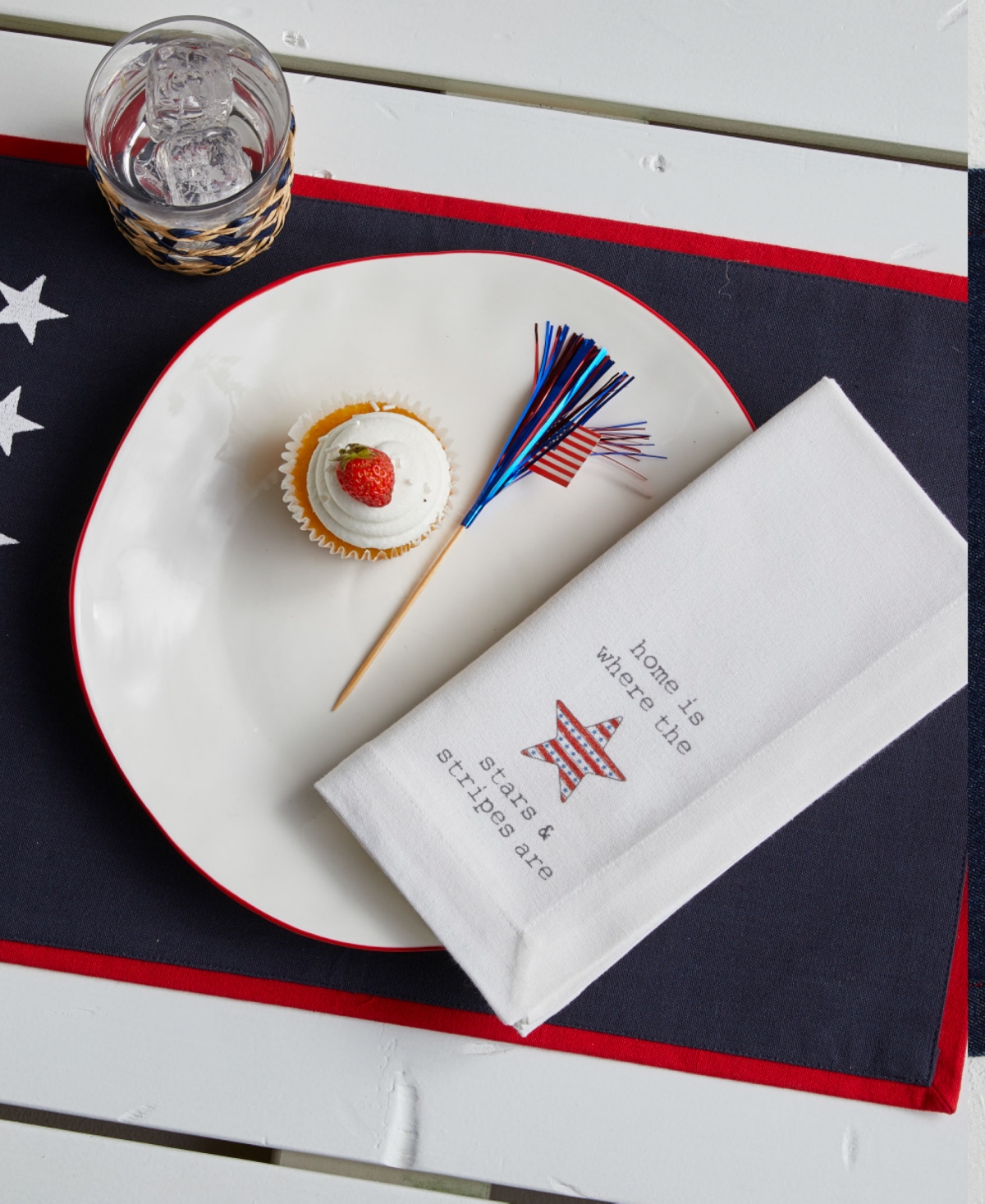 Tableau Cuties Set Of 4 Napkins, 8.25" X 8.25" In Red,white,blue