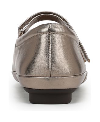 Women's Behold Round Toe Mary Jane Flats