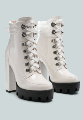 Womens Stopper Cushion Collared Lace Up Boots