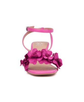 Women's Gwendolyn Kitten Heel