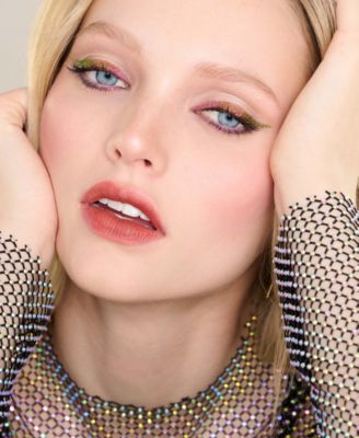 Stay All Day Chroma-Flash Liquid Eye Liner