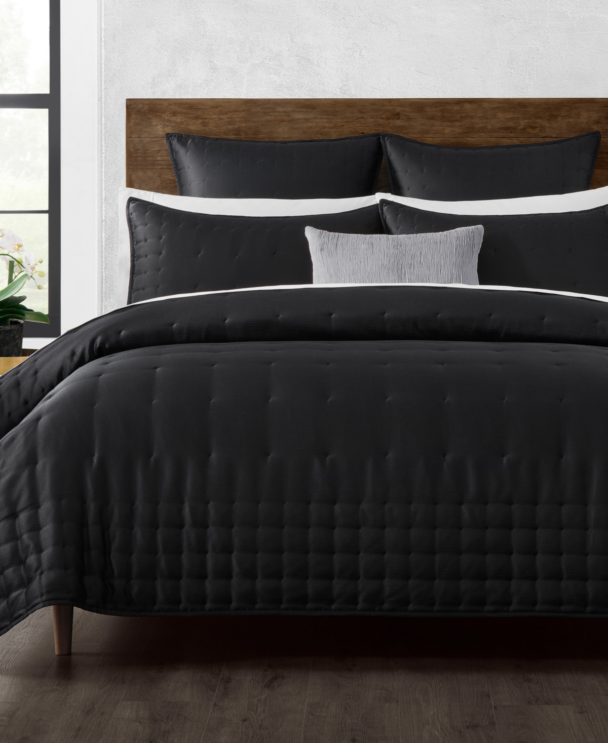 Donna Karan Home Hammered Silk Quilt, Full/queen