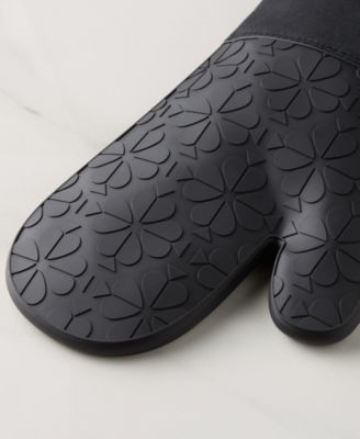 Spade Flower Soft Silicone Oven Mitt Set, 7" x 13"