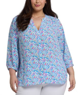 Plus Size Pintuck V-neck Top