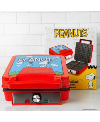 Peanuts Deluxe Waffler - Peanuts Iconic Characters and Symbols on Your Waffles