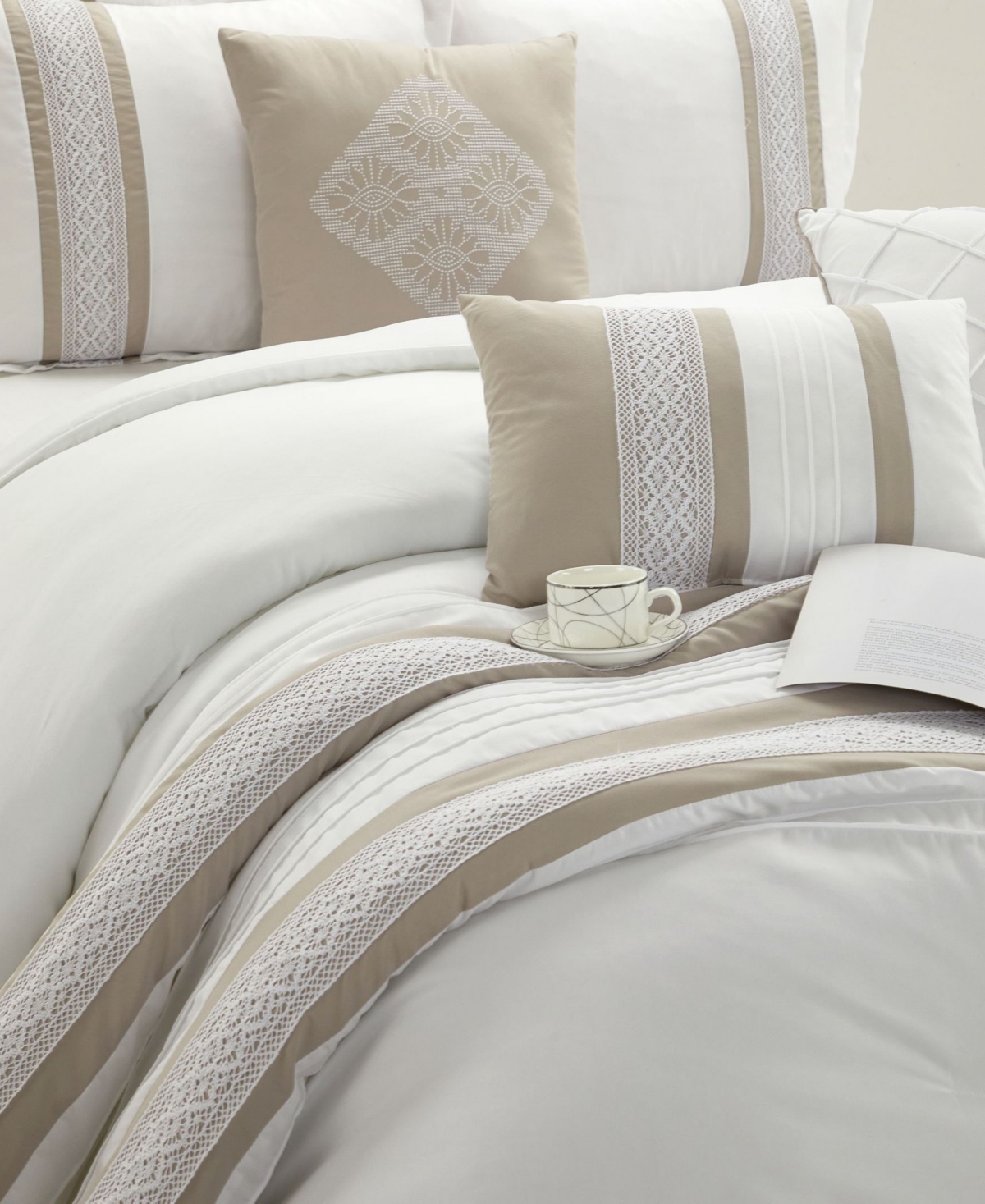 Stratford Park Durango Stripes 7-pc. Comforter Set, Queen In White