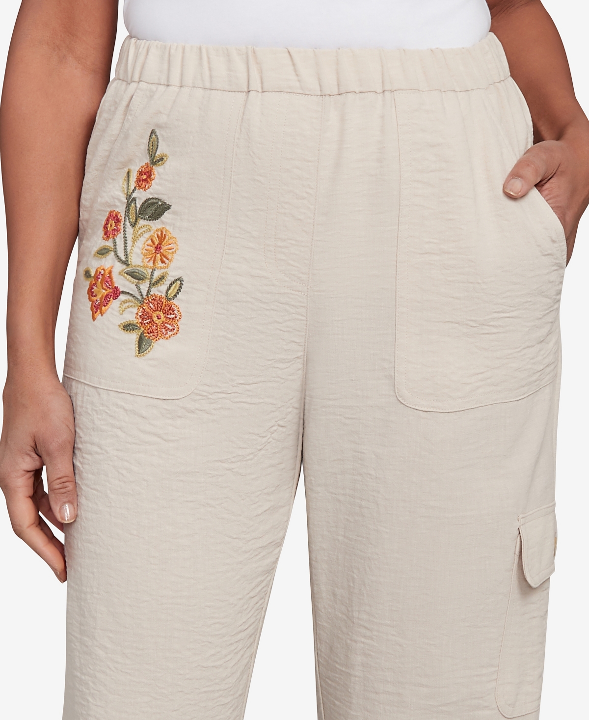 Alfred Dunner Petite Copper Canyon Floral Embroidered Ankle Pants In Neutral