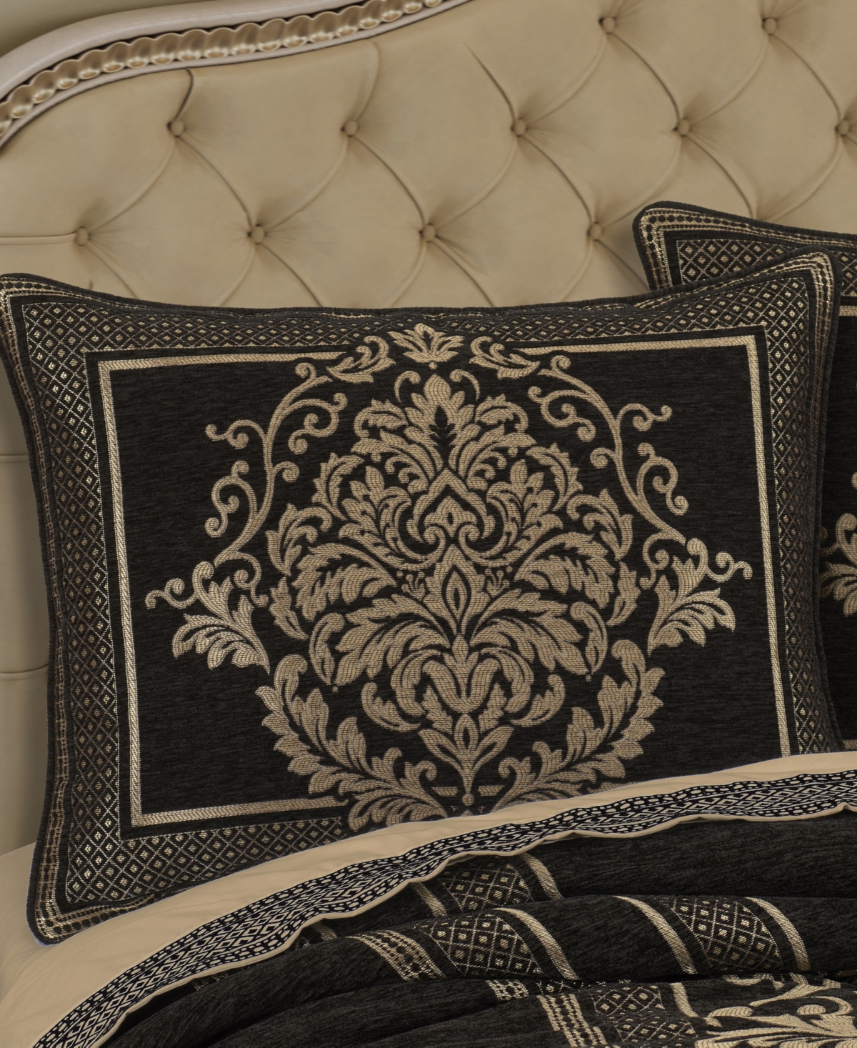 J Queen New York Laurenza 4-pc. Comforter Set, Queen