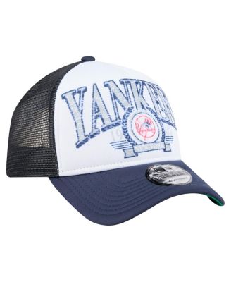 Men's Navy New York Yankees Distressed 9FORTY A-Frame Adjustable Trucker Hat