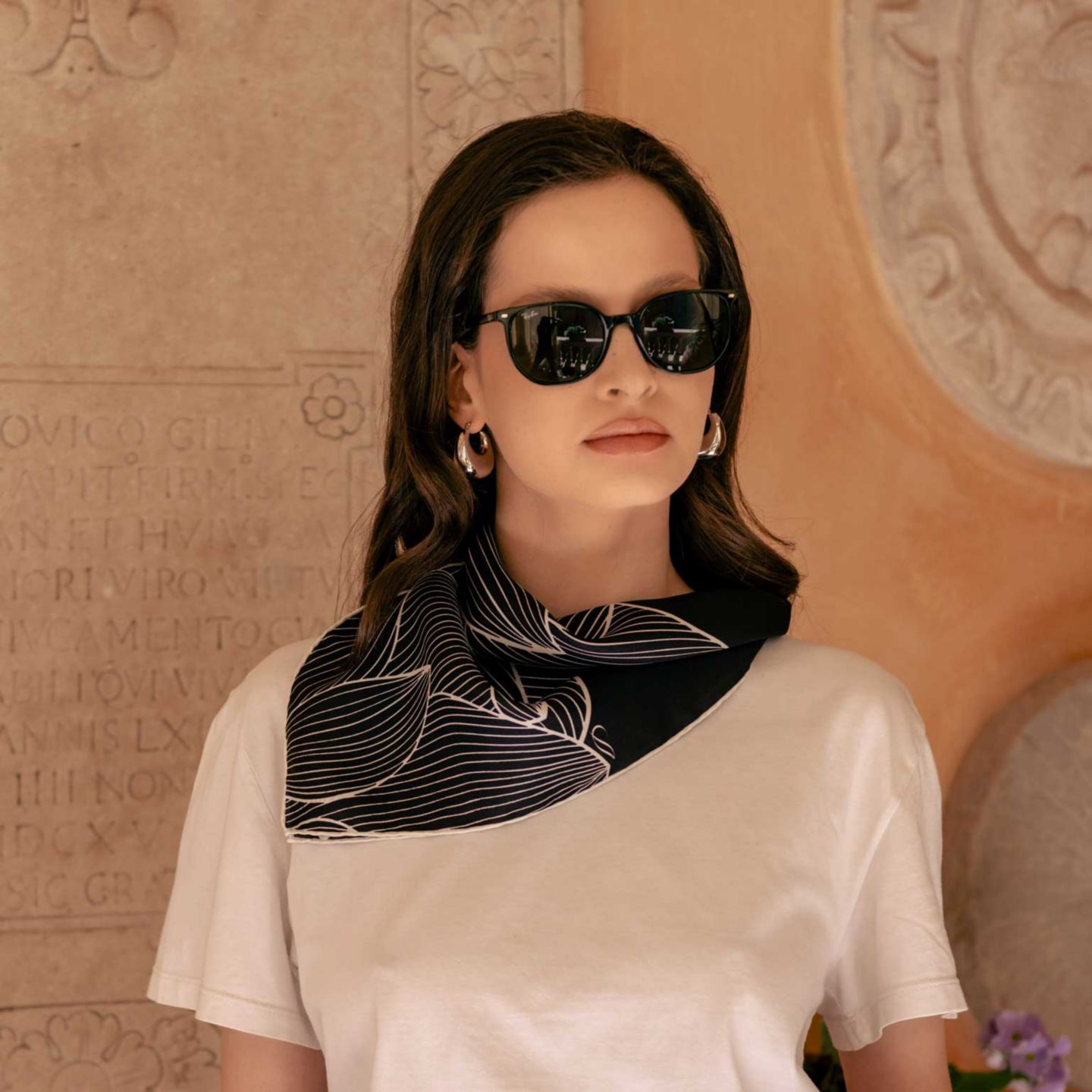 Женские аксессуары Elizabetta Fior di Loto - Silk Bandana for Women, цвет: Чёрный — фото 3