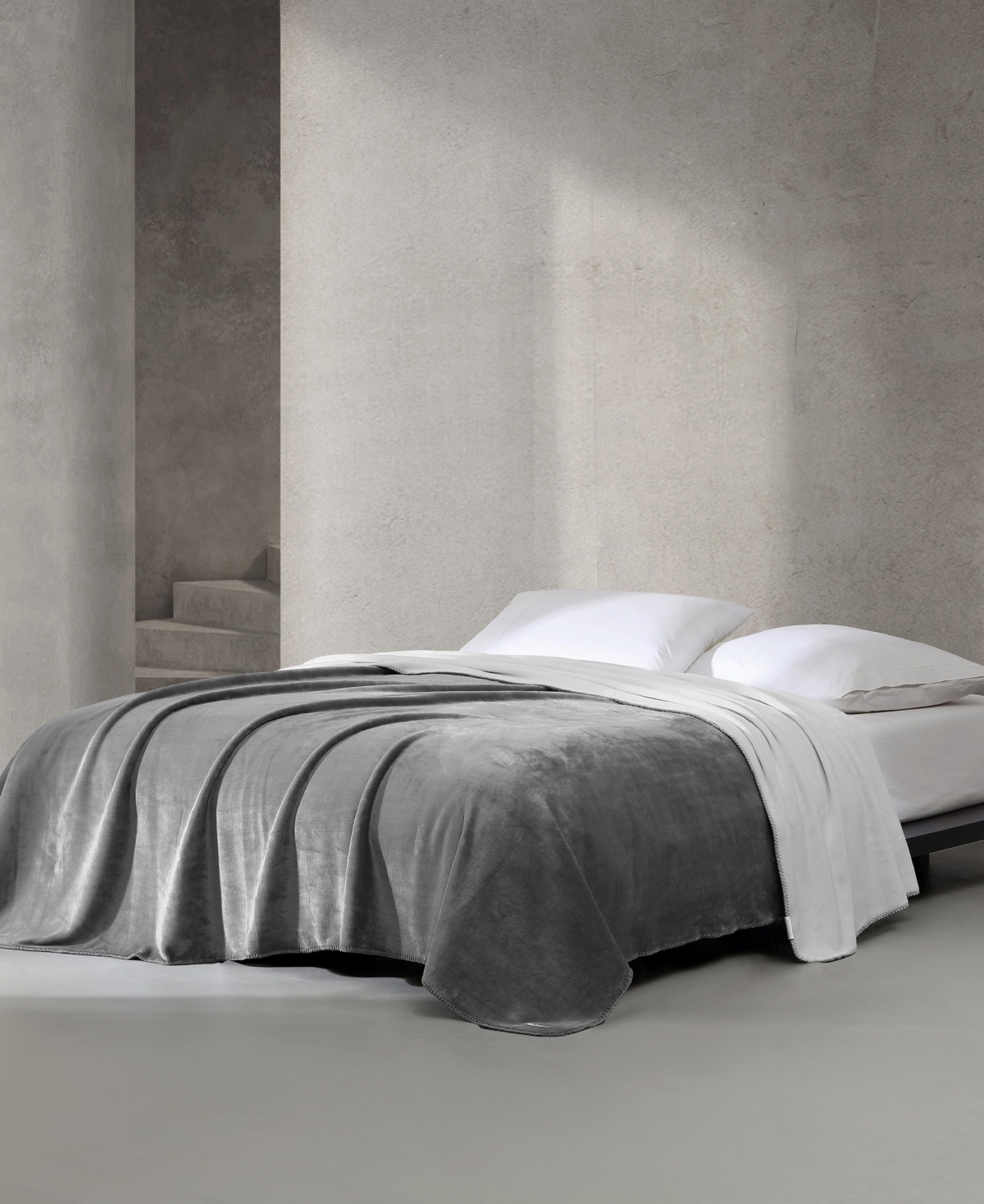 Calvin Klein Modern Solid Reversible Blanket, King In Gray