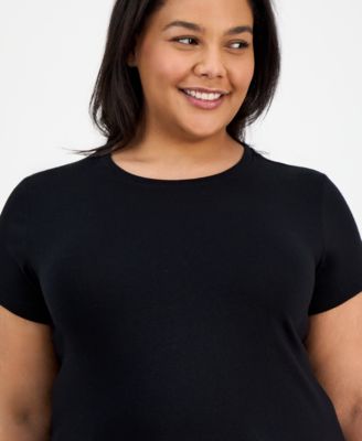 Plus Size Basic Crewneck Short-Sleeve T-Shirt