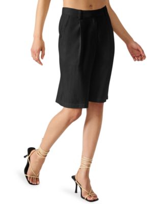 Women's Pleated Bermuda Shorts