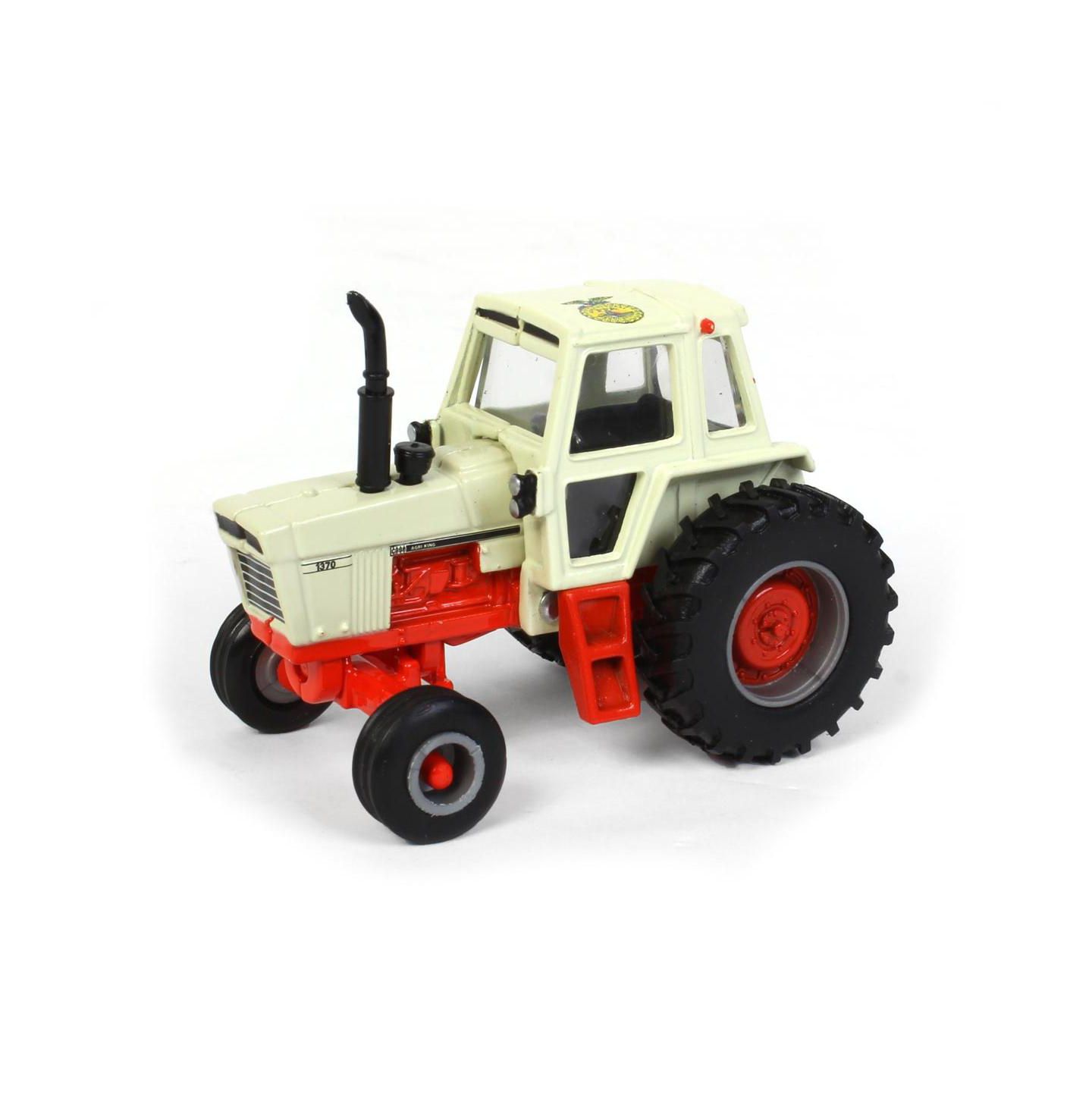 Детская игрушка ERTL 1/64 Scale Case 1370 Cab Die-Cast FFA Logo Tractor — фото 1
