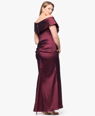 Plus Size Sweetheart-Neckline Long Sheath Dress