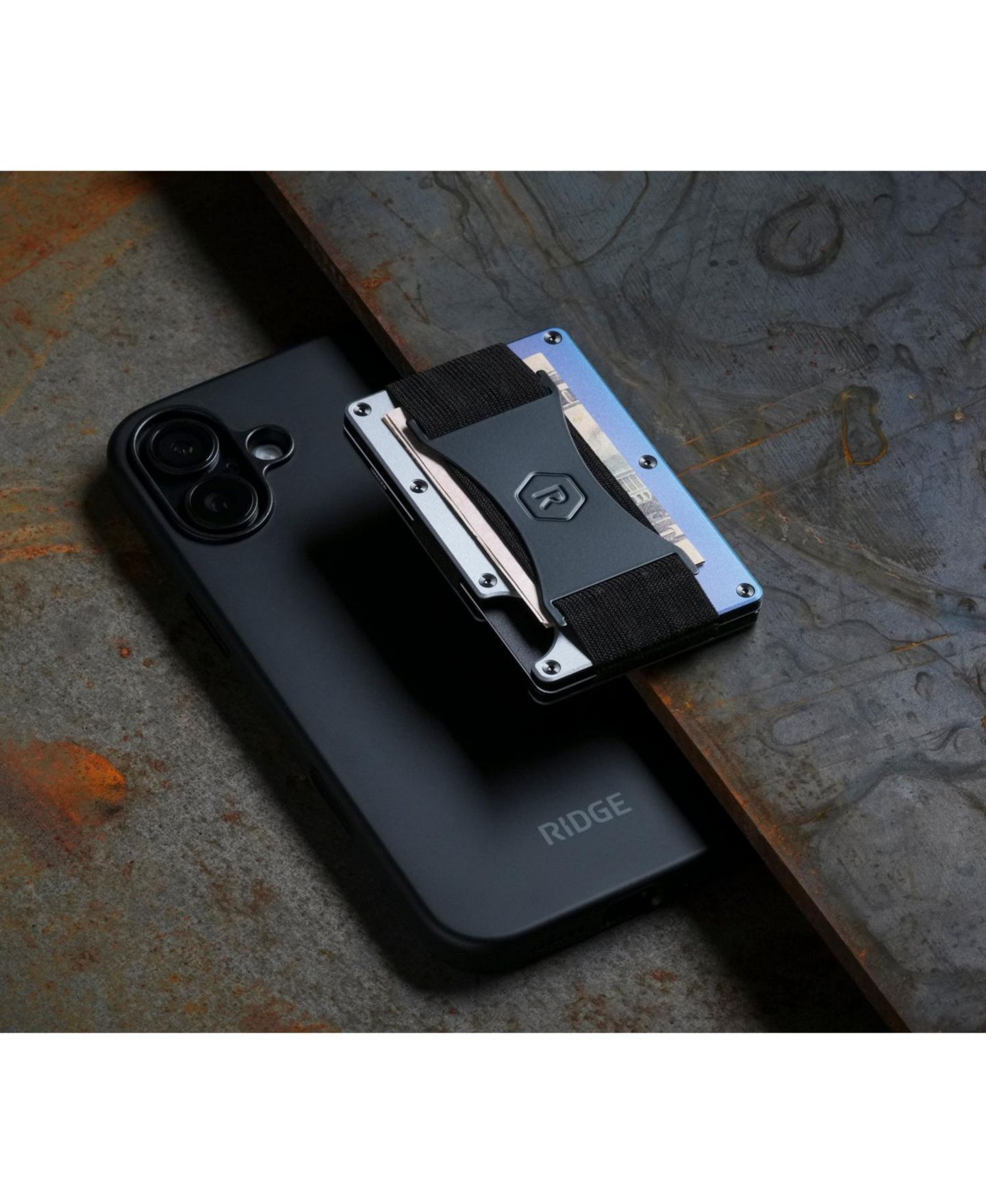 Мужской кошелёк The Ridge RIDGE Wallet for Magsafe - Burnt Titanium - Cash Strap, цвет: Титановый — фото 4