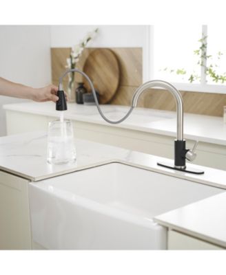 Single-Handle Pull-Out Sprayer Kitchen Faucet with Supply Lines in Matte Black and Brushed Nickel