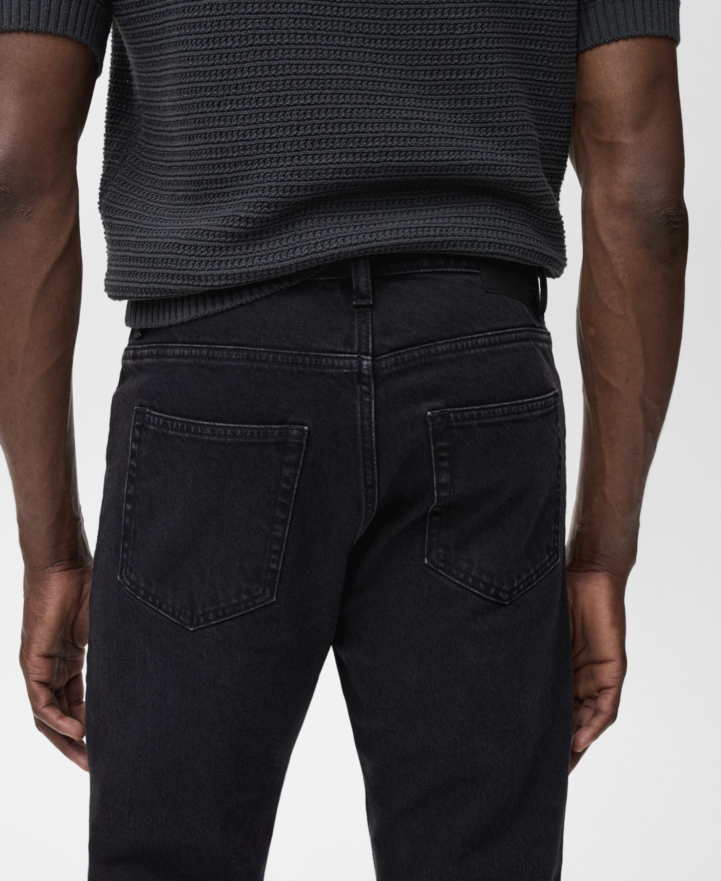Мужские джинсы MANGO Ben Tapered Fit, цвет: Чёрный джинсовый — фото 6